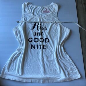 Victoria’s Secret vintage Sleeveless Top with Black Print sleep top comfy y2k